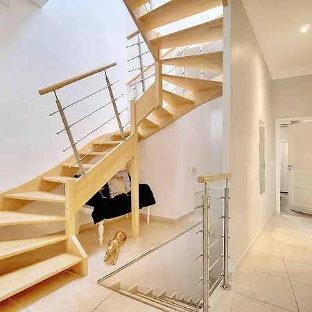 Croisette 8/10 Pers Κάννες